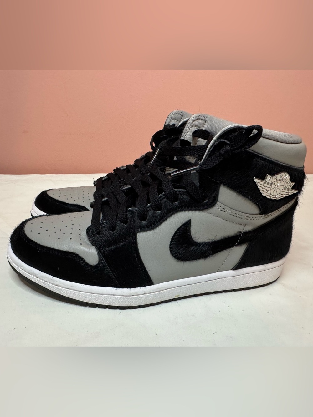 Air Jordan 1 High Top Sneakers in Gray and Black - Picture 7 of 11